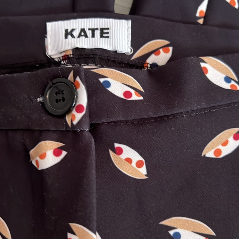 Like New-KATE-Size Large - Picture 9 of 9